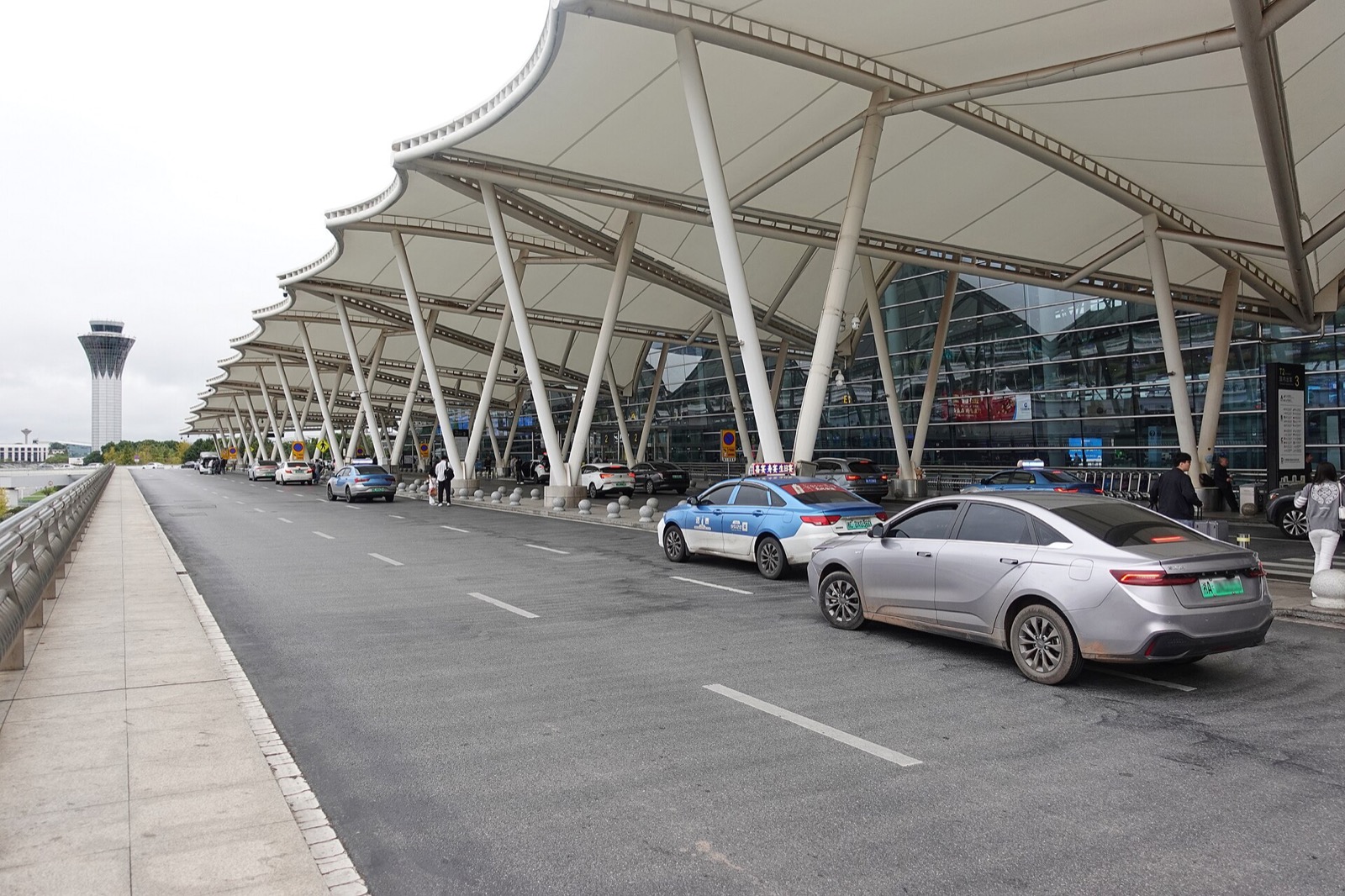 Fast track sân bay Trường Sa Hoàng Hoa cho đoàn du lịch Trung Quốc