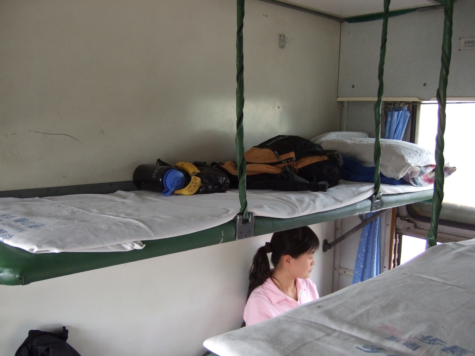 Tàu đêm Trung Quốc: kinh nghiệm chọn giường nằm và hành lý